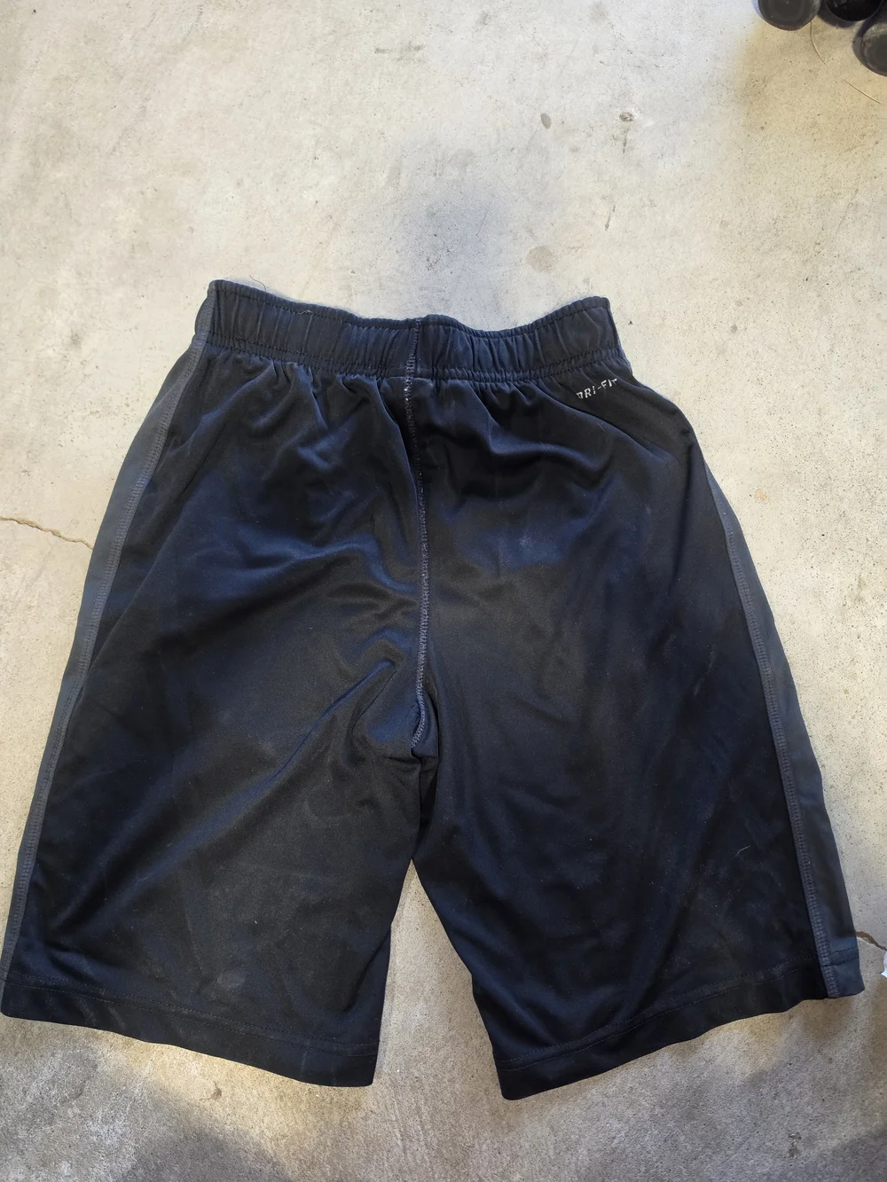 Boys Nike Dri-FIT Black Athletic Shorts Size Small